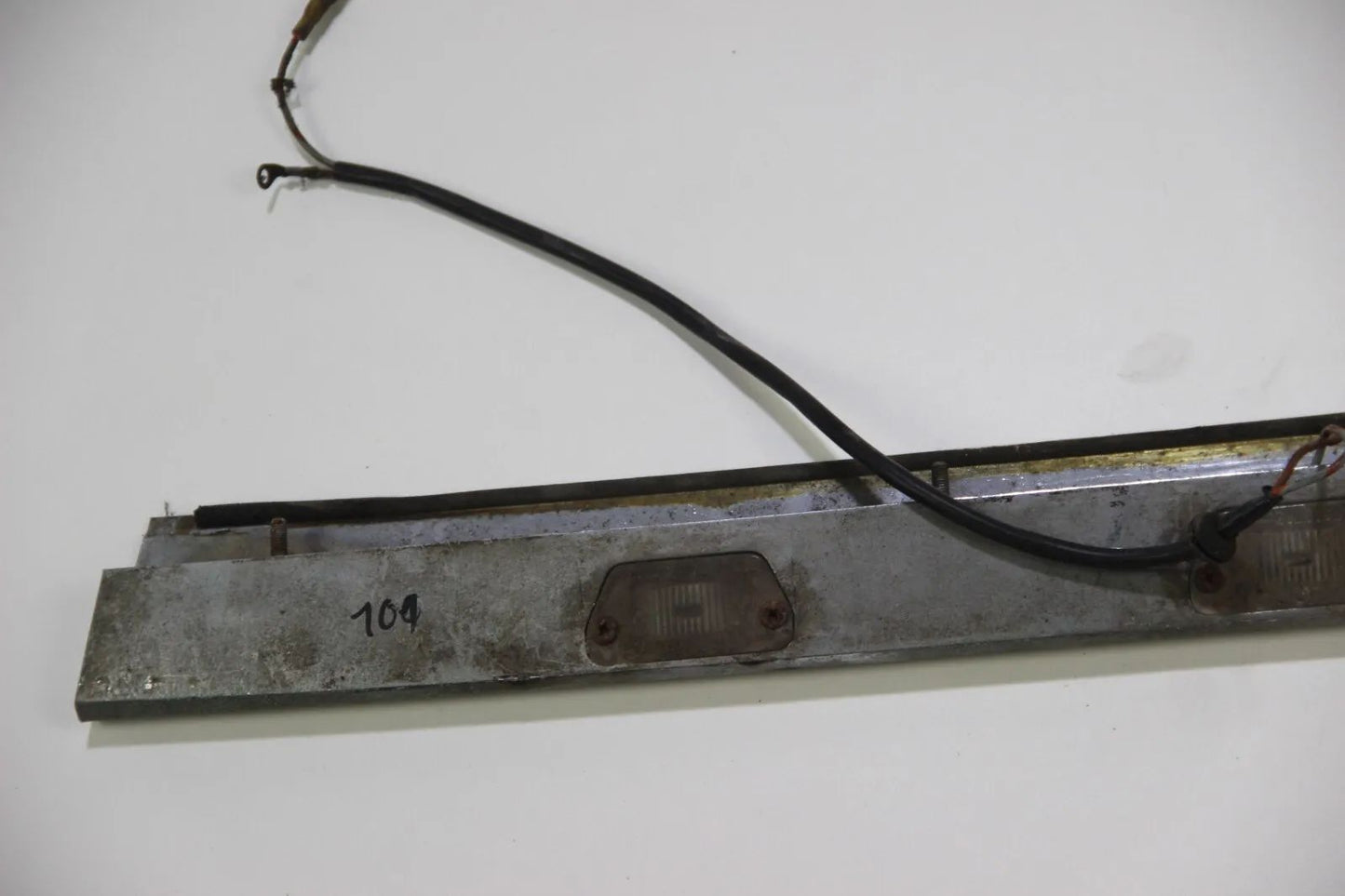 Original BMW Neue Klasse 2000 Kennzeichenleuchte 63268777100