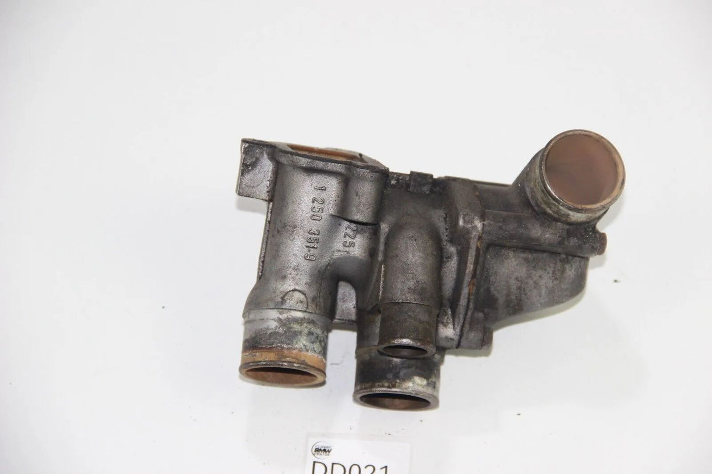 Original BMW E3 E9 E24 E23 E32 E34 E28 Thermostatgehäuse 1250351 1250355
