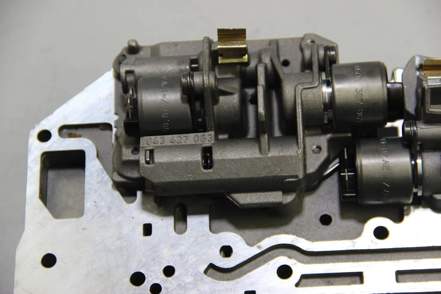 Original BMW E28 Automatikgetriebe valves ventile Steuerung 104326110 1043426221