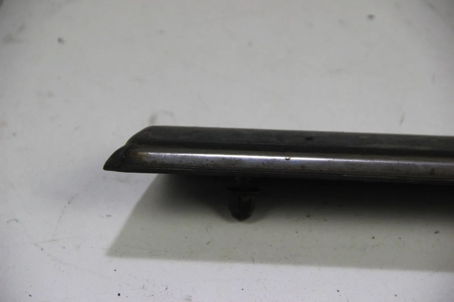 Original BMW E23 728i-745i Stossleiste Seitenwand vorne rechts NOS 51131848302