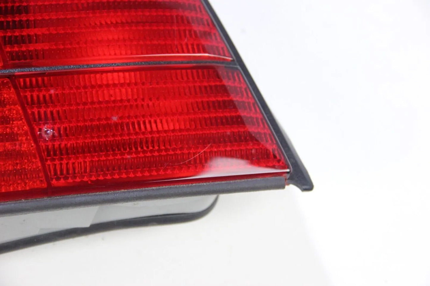 NEU Original BMW E36 Rücklicht links 63211393421  beschädigt Heckleuchte