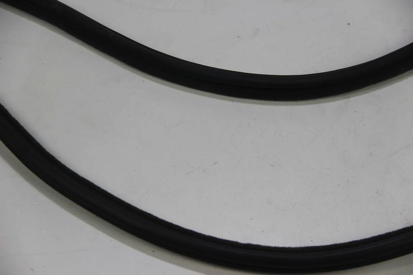 Original BMW E30 4-Türer 316i-325i M3 Türdichtung Vorne Links Kantenschutz OEM