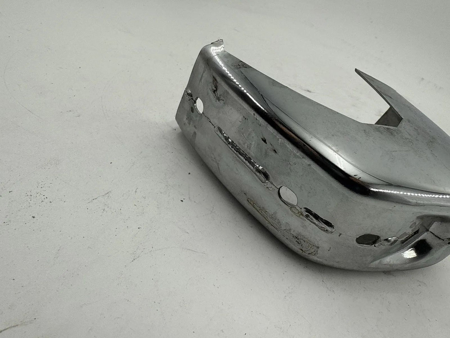 Original BMW E3 3.0S M30 Stossstangenhorn vorne links chrom 51111800083