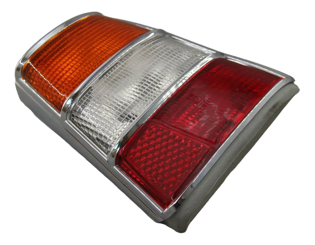 Original BMW NK 1800 Limousine Heckleuchte rechts rot-weiss-gelb 1352492