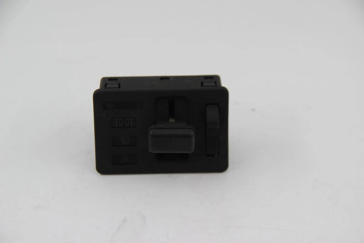 Original BMW  E28 518-528i Schalter Nebelscheinwerfer Light Switch 61311375286