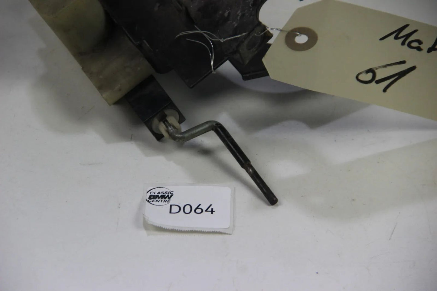 Original BMW E30 M3 ZV Tankklappe Halterung 1372572 Abdeckung Verriegelung Nur M