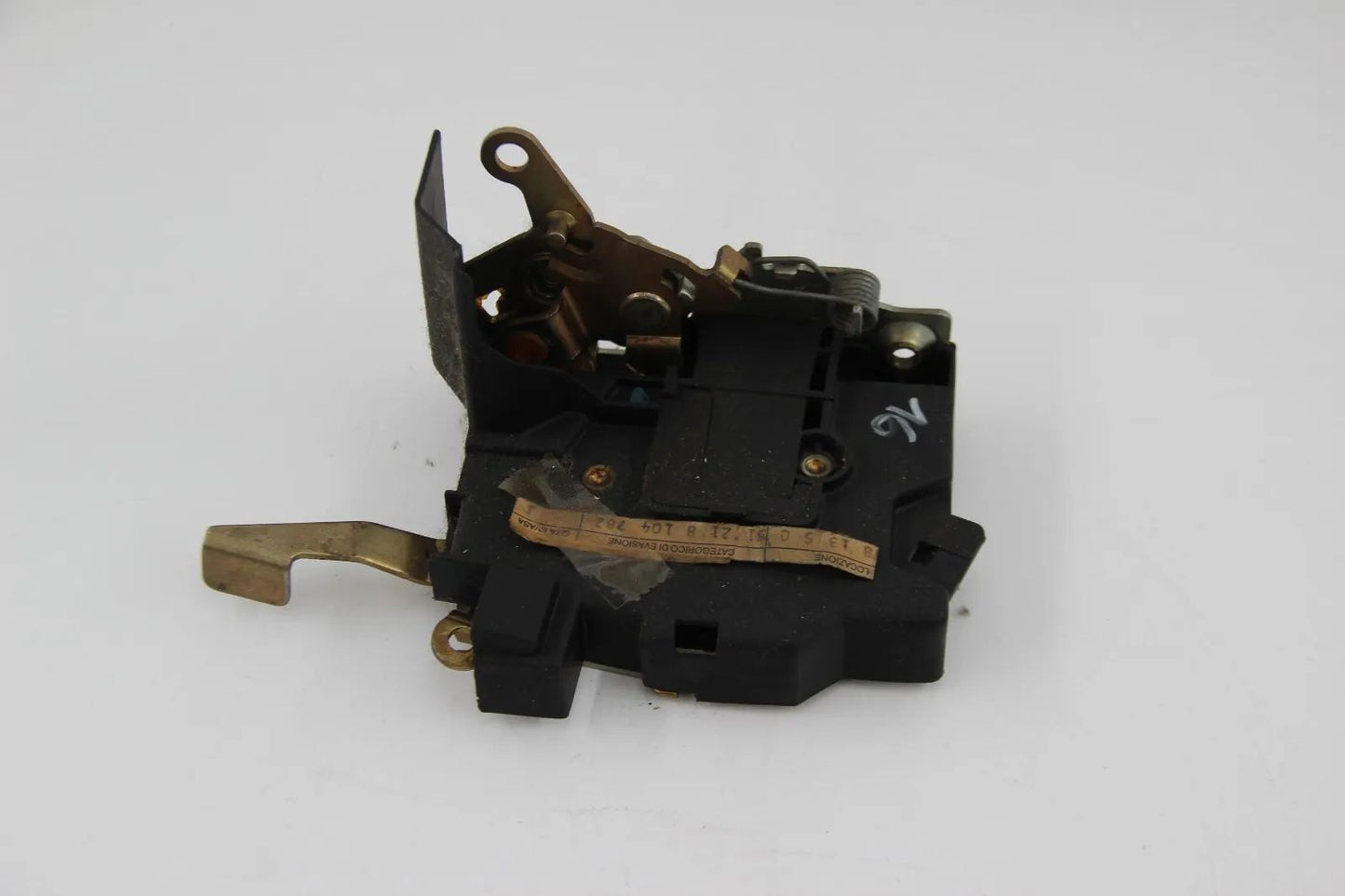 Original BMW E34 535i M5 3.6 S38 Drehfallenschloss vorne rechts NOS 51218104782