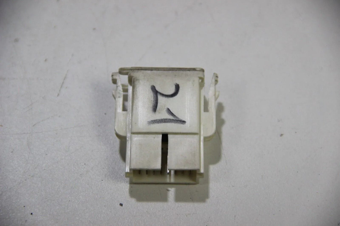 BMW E30 316i 318i M40	Kombiinstrument Codierstecker 18 Coding Plug 1385364