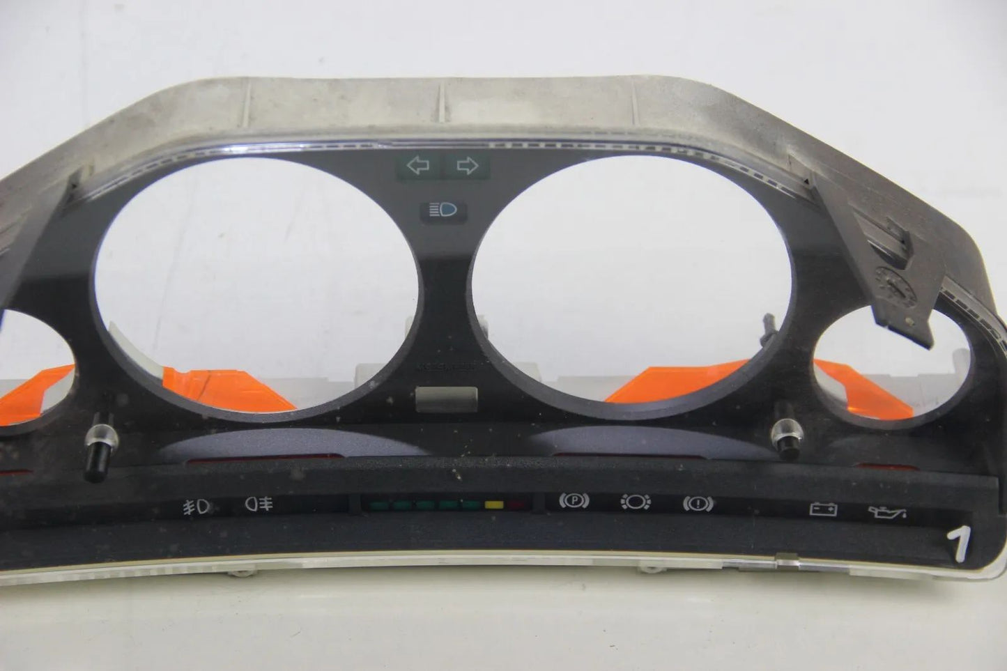 BMW E30 316i 318i Kombiinstrument Tacho Gehäuse für Tachos mit Quartz Uhr