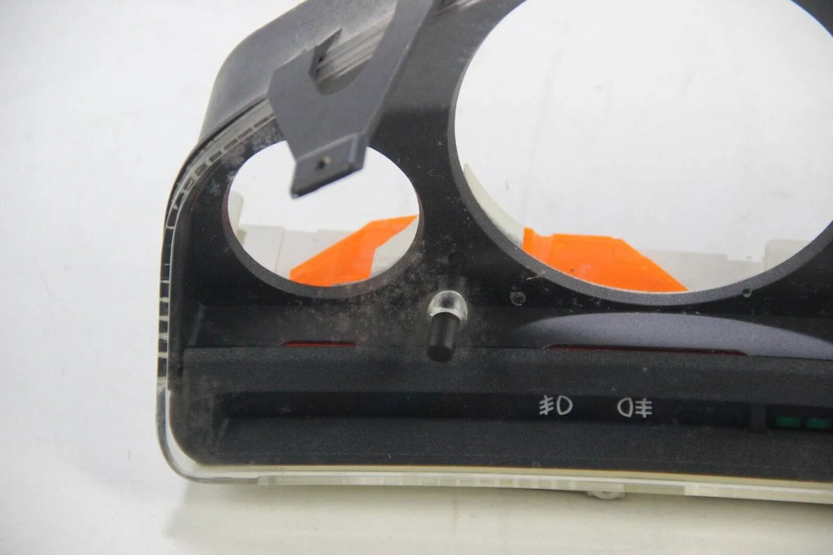 BMW E30 316i 318i	Kombiinstrument Tacho Gehäuse für Tachos mit Quartz Uhr