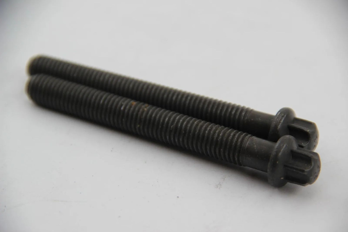 Original BMW E46 E90 E39 E60 E63 E38 M57N 2x Torxschraube M10X86 11232247932