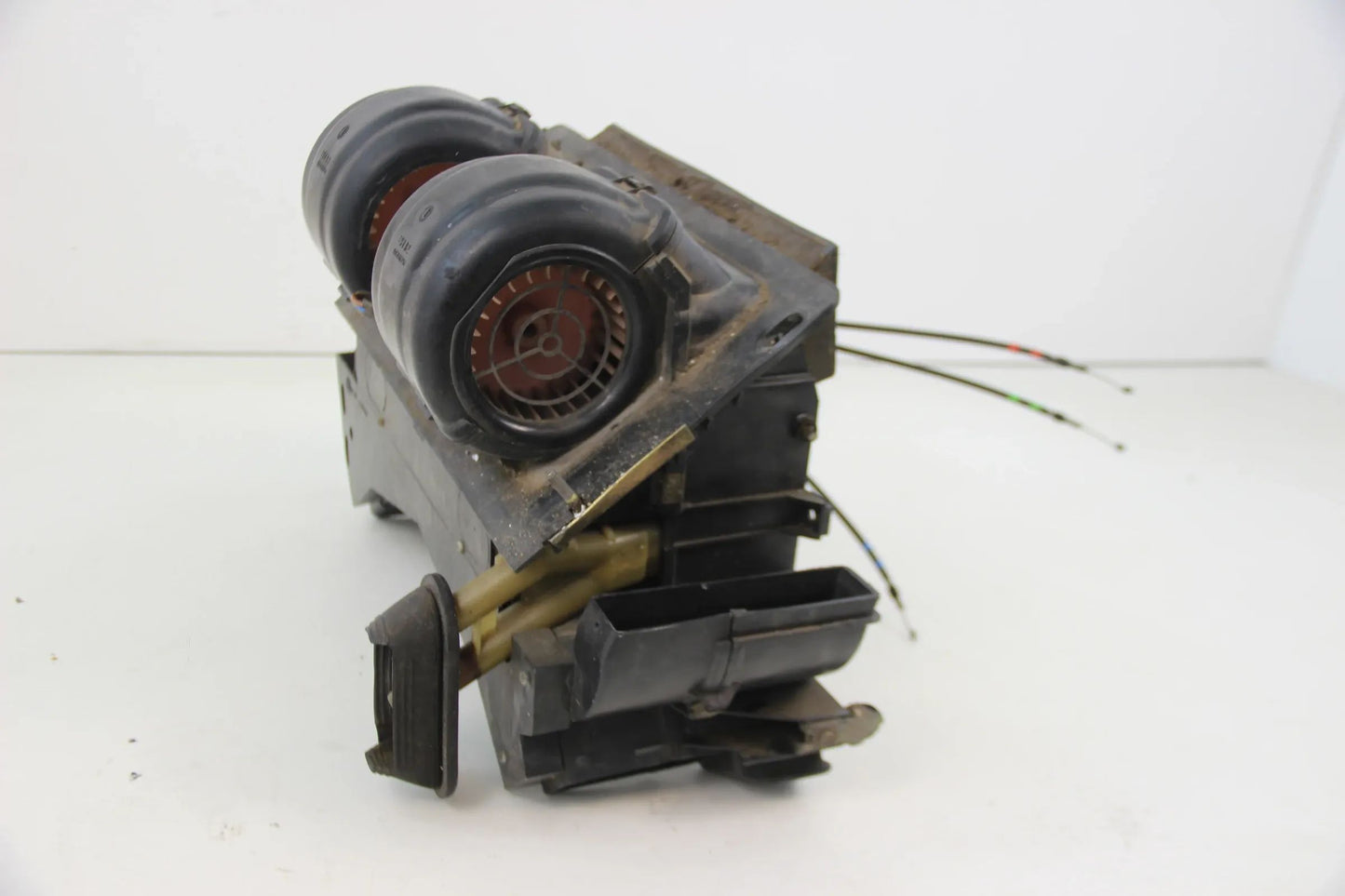 Original BMW E24  Heizungskasten
