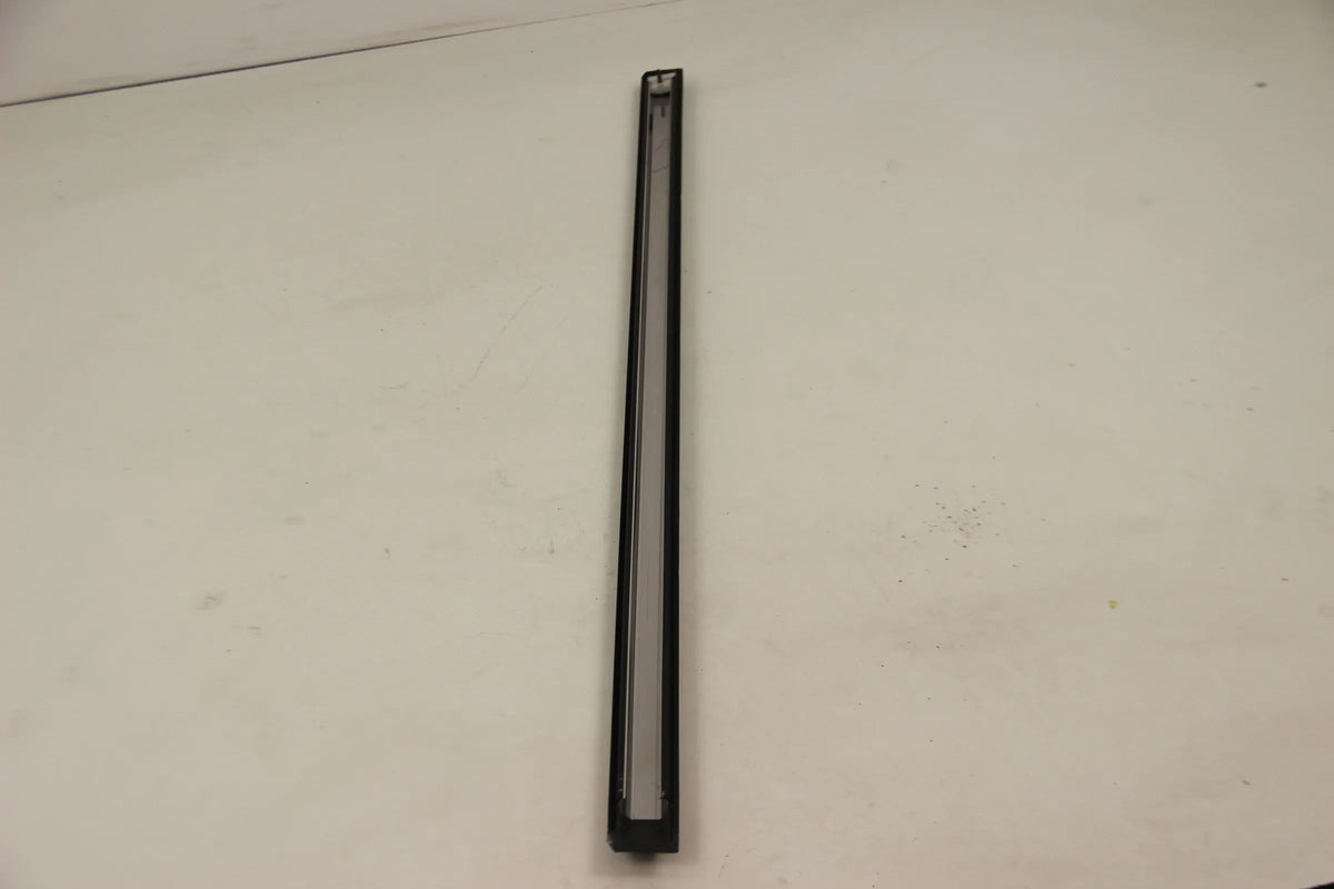 Original BMW E30 316i-325i Stossleiste Tür vorne links chrom 51131904769