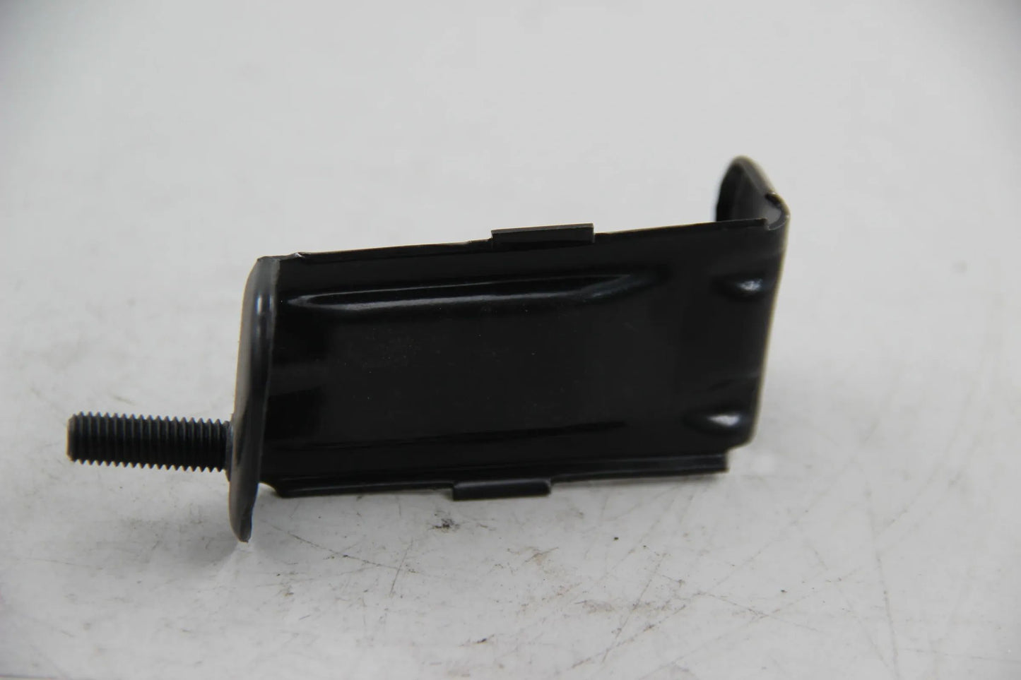 Original BMW E28 518i 520i 528i 533i 535i Halter links NOS NLA 51121867611
