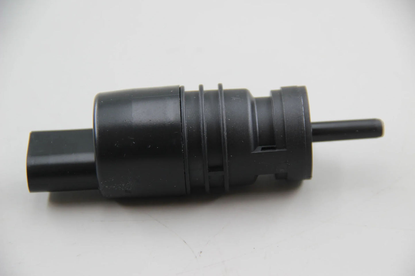 Original BMW E81 E88 E90 E93 E60 E65 Waschpumpe/Flüssigkeitsbehälter 67127302589