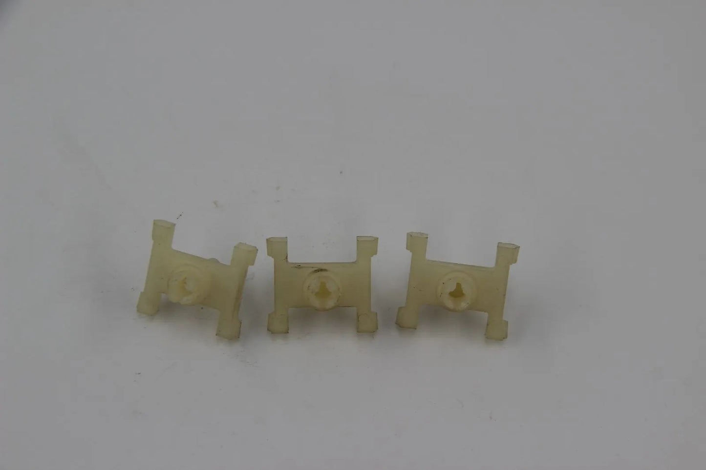 BMW E23 7er 728i-745i 3x Klammer Clip Clips Blende Trim NOS 51131848664 Neu