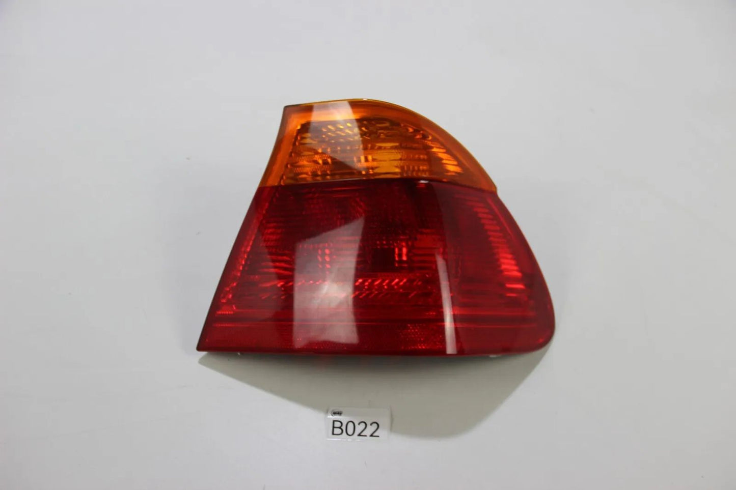 Original BMW E46 3er  Heckleuchte hinten rechts Taillight Light 8364922