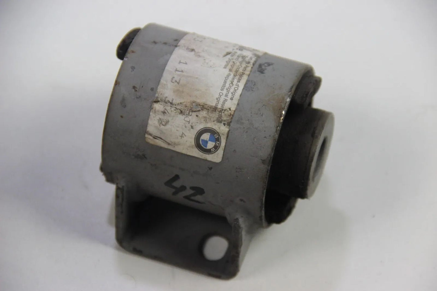 Original BMW  E10 1502-2002 tii Gummilager links Tonnenlager turbo 33331113342