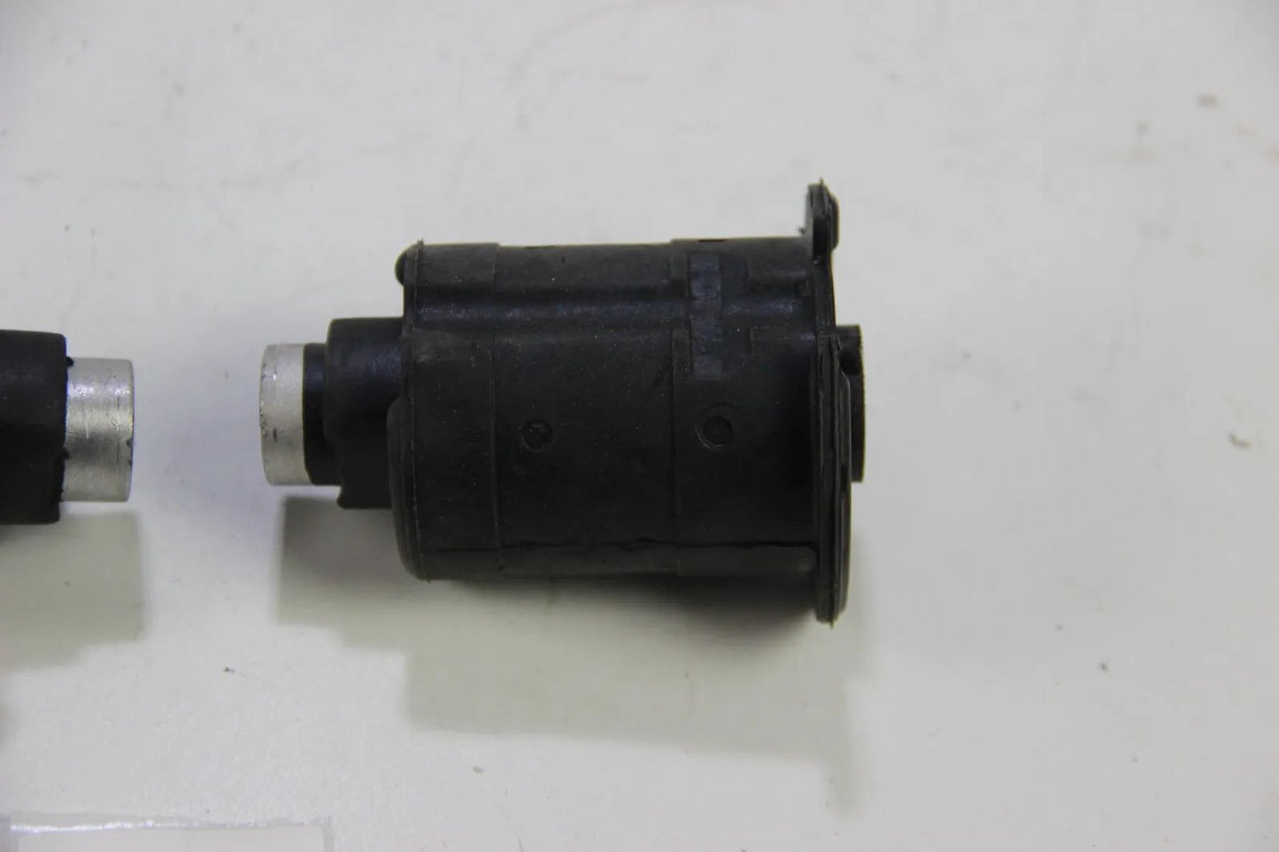 Original BMW E30 316i-325i M3 Gummilager Tonnenlager Links Rechts  33311130537