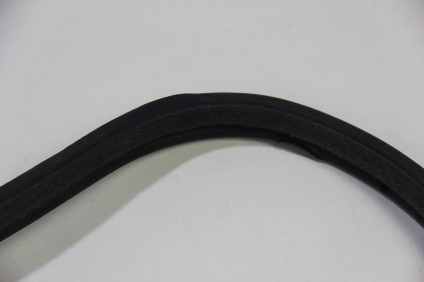 BMW E30 4-Türer Limo Touring 316i-325i Türdichtung hinten rechts Kantenschutz