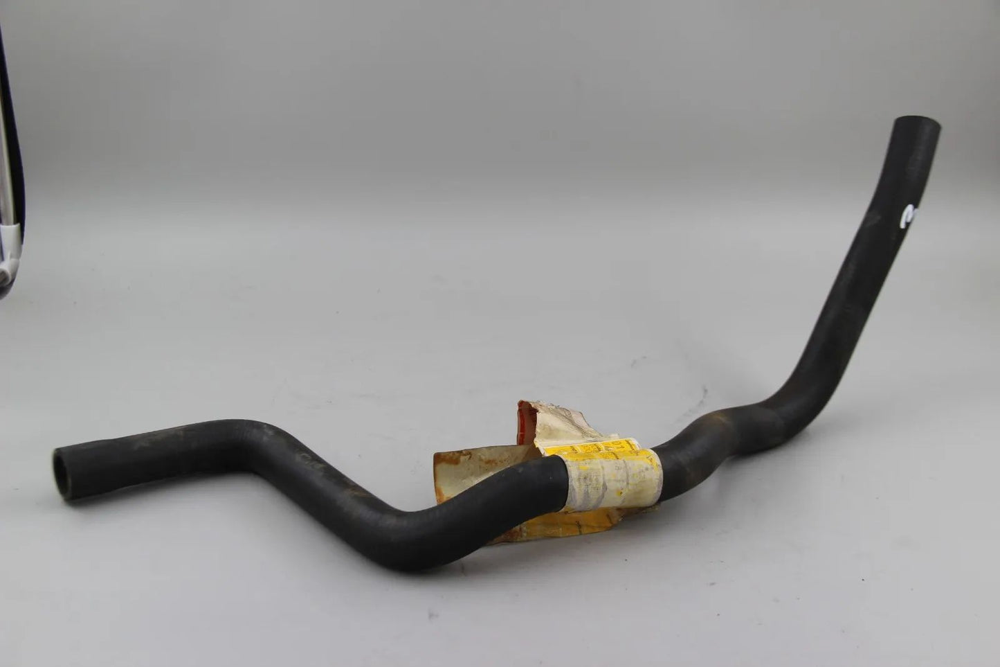 Original BMW E46 320d M47 Schlauch Doppelrohr-Wasserventil 64218378668