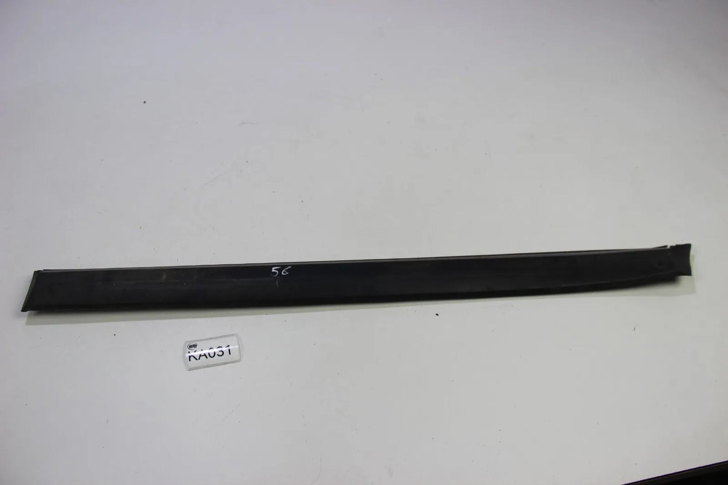 Original BMW E28 518i 520i 524d 528i  Stossleiste links 1871697 Zierleiste 5er