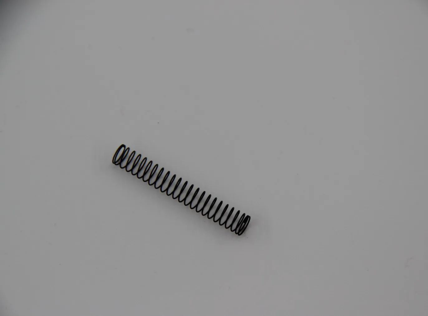 Original BMW E3 2500 2800 M30 E9 2800CS M30 Druckfeder NOS 13111253093