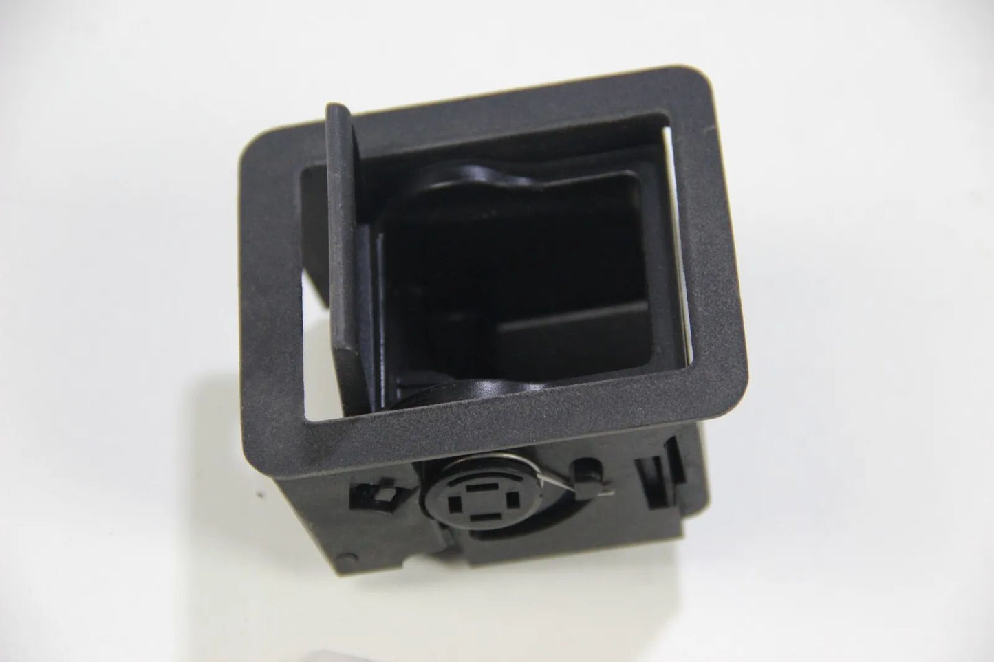 NEU Original BMW E36 316/318/323 Ascher hinten 51168191539 Aschenbecher 3er