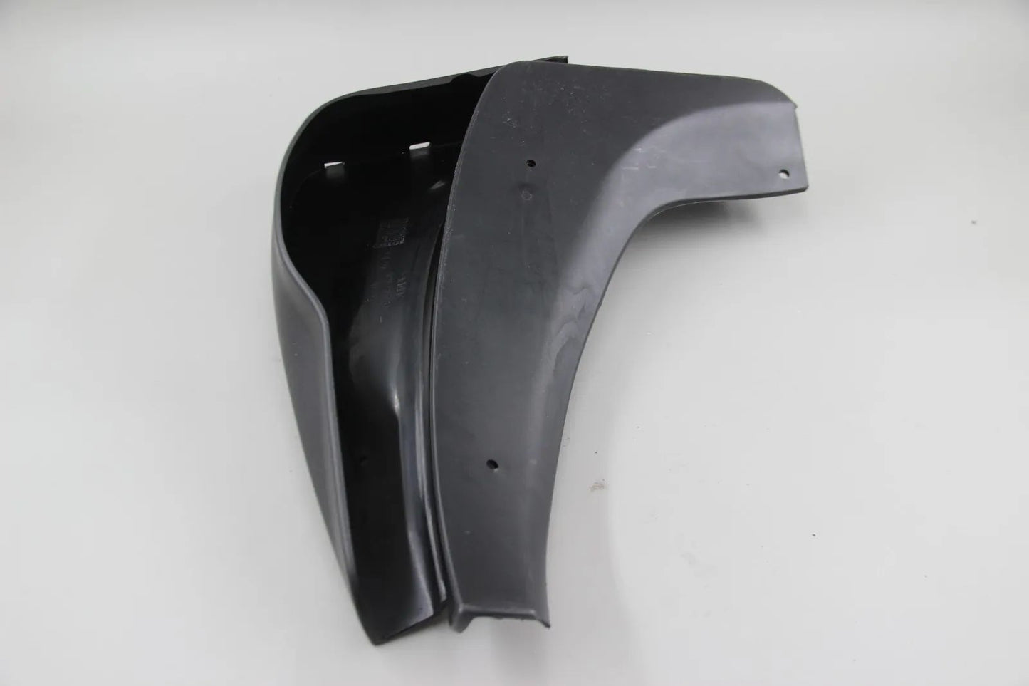 Original BMW E46 Limo/Touring  Satz Schmutzfänger vorn NOS 82169408655