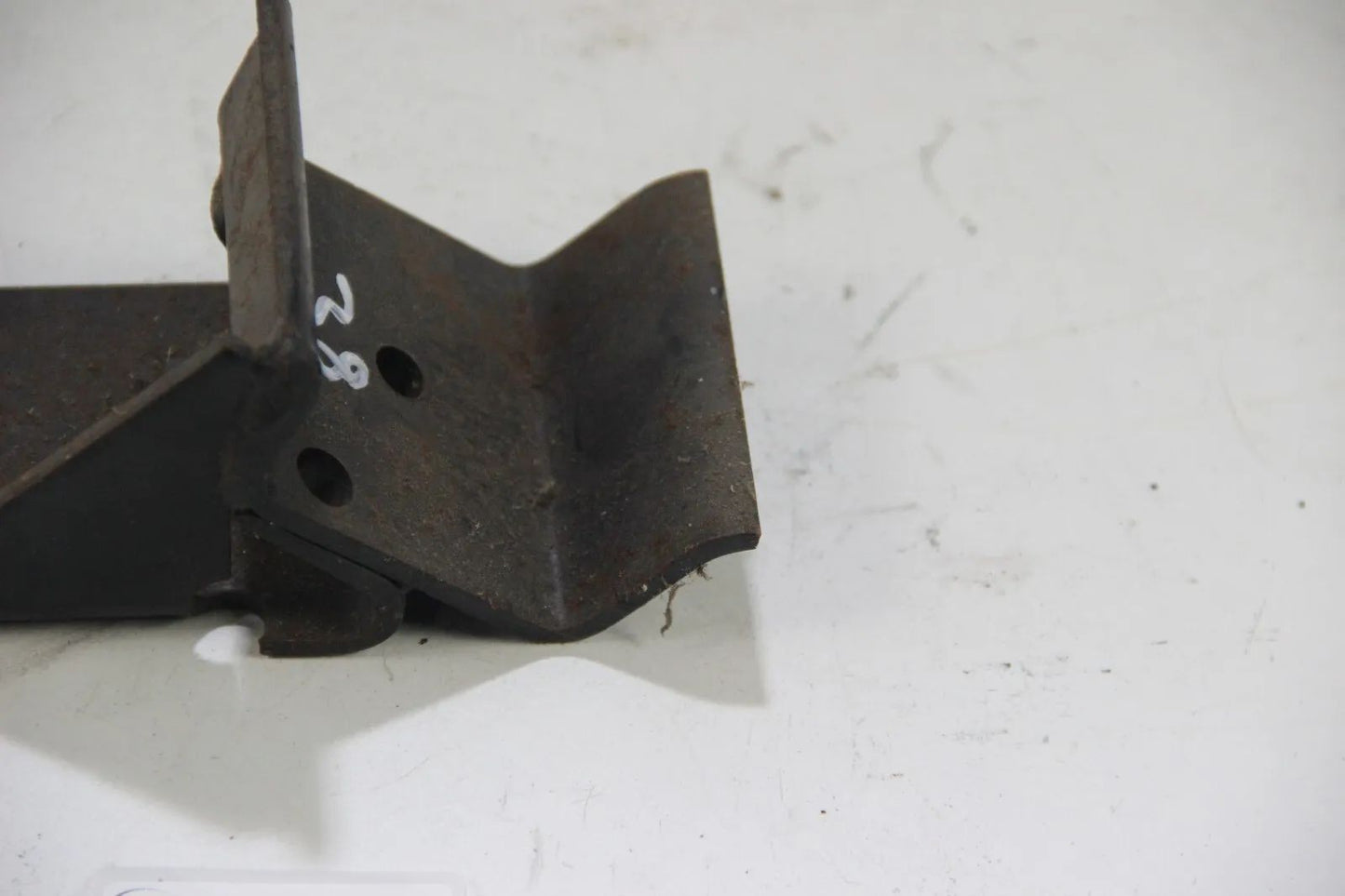 BMW Neue Klasse Motorhalter Haltebügel Tragbügel NOS Bügel 11 81 1 103 615