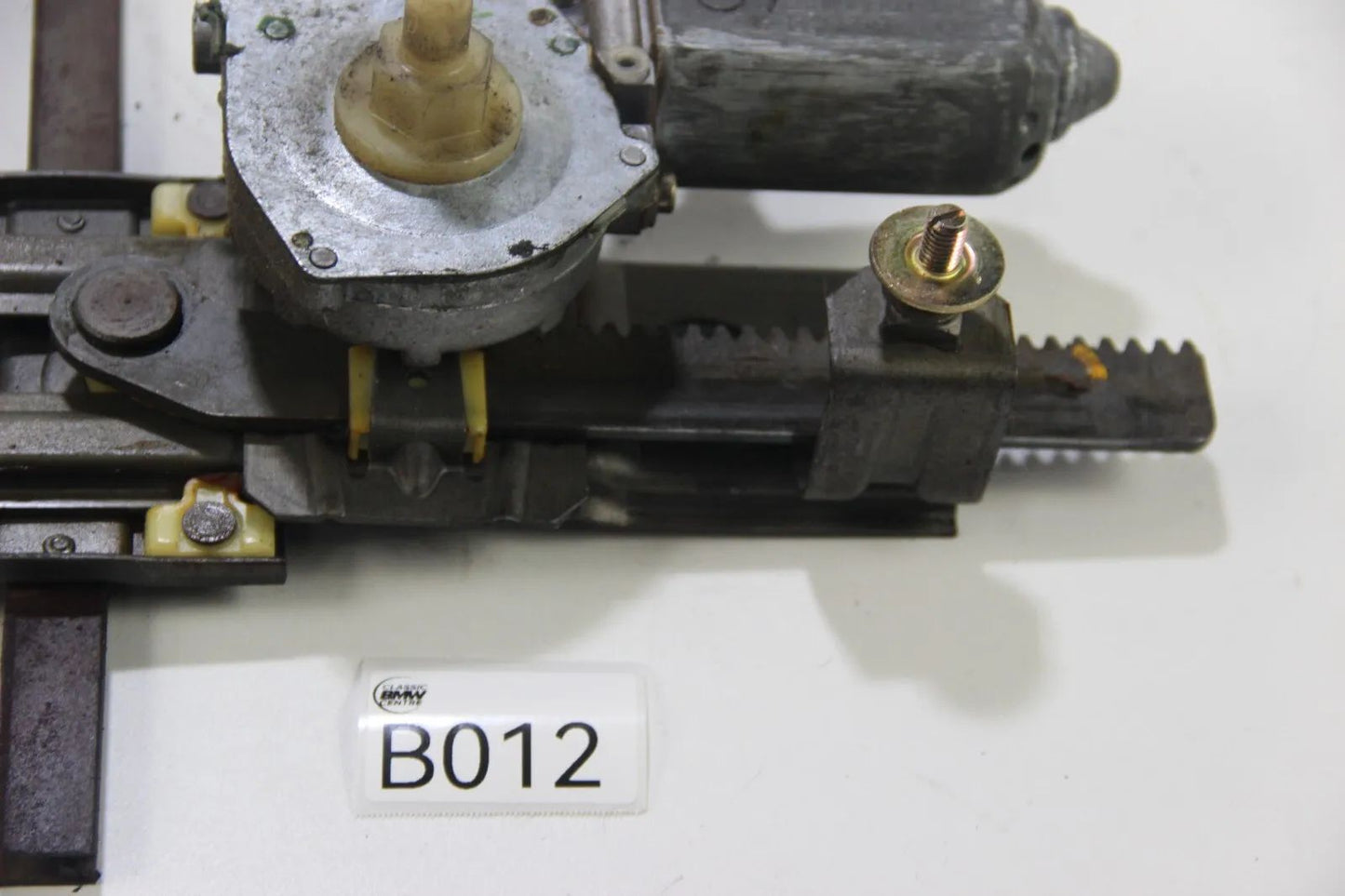 Original BMW E24 635csi Elektrischer Fensterheber Hinten Links 0130821055