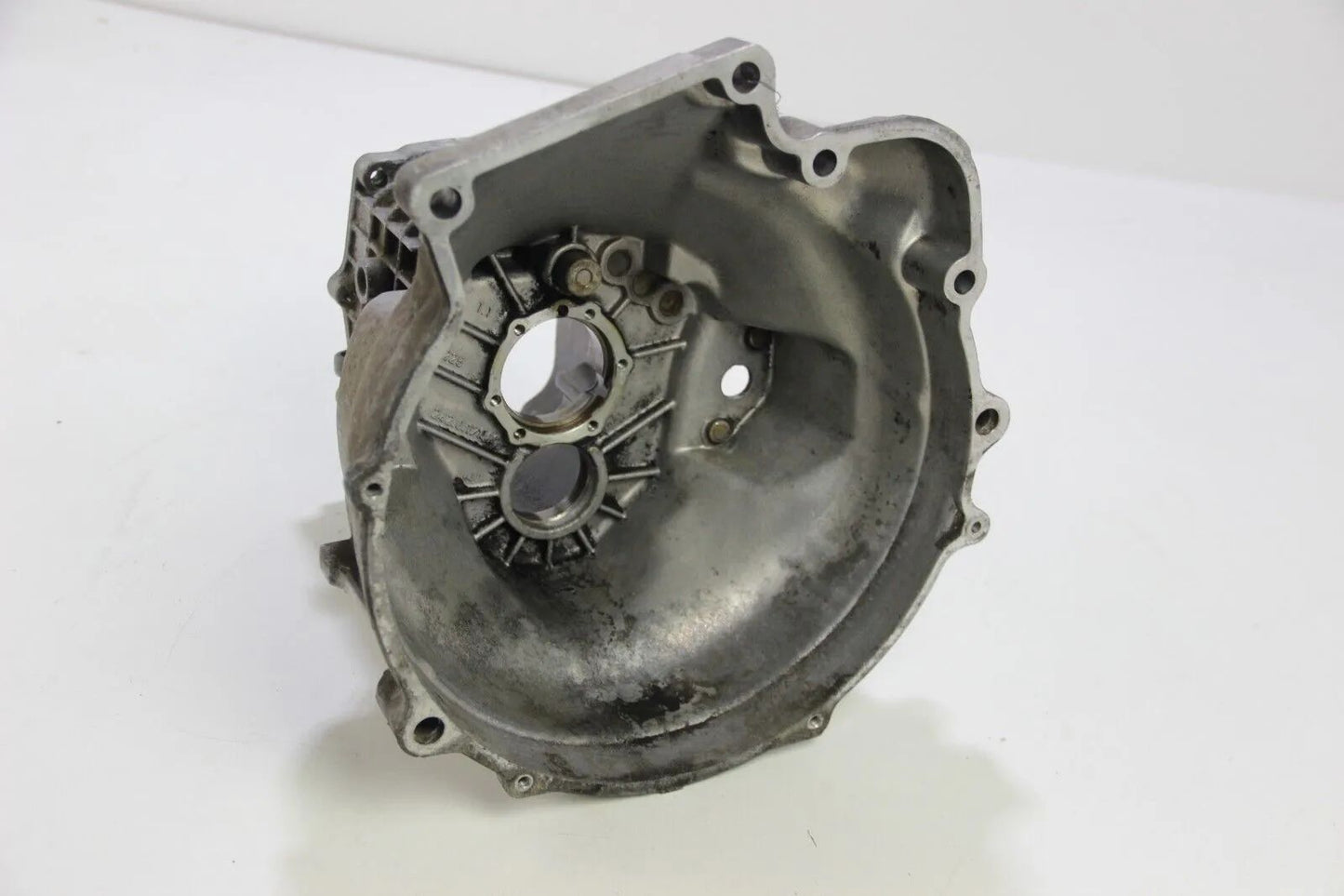 Original BMW E21 323i  Getriebe Glocke Gehäuse Getrag 245 242 5-Gang M60