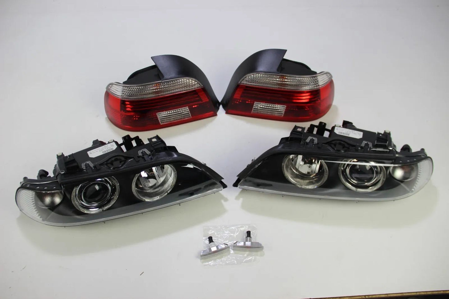 BMW E39 M5 Facelift Xenon Scheinwerfer Heckleuchte Umbausatz 6912435 6912436
