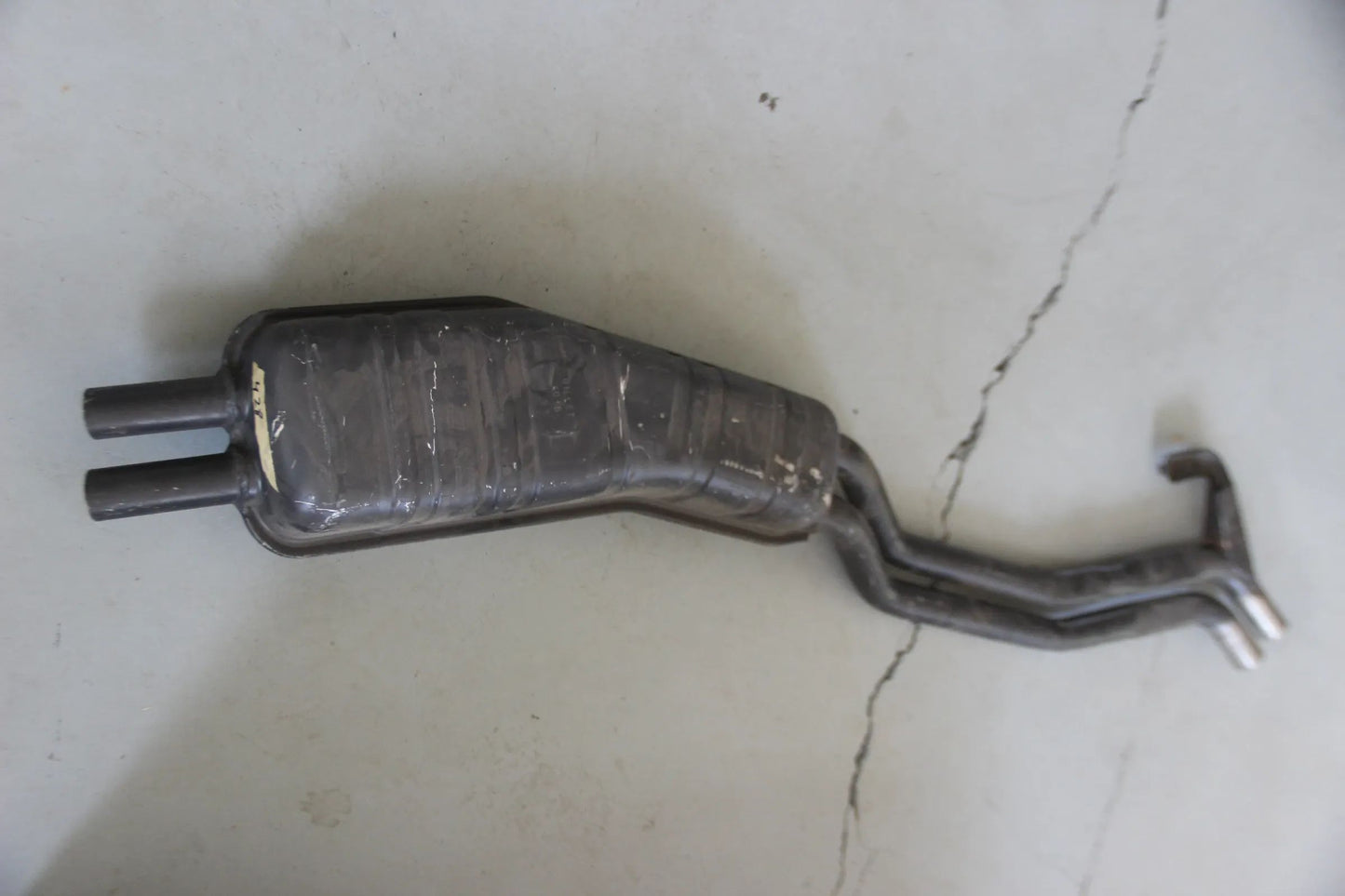 Original BMW E34 525i M20 Nachschalldämpfer 18121719428