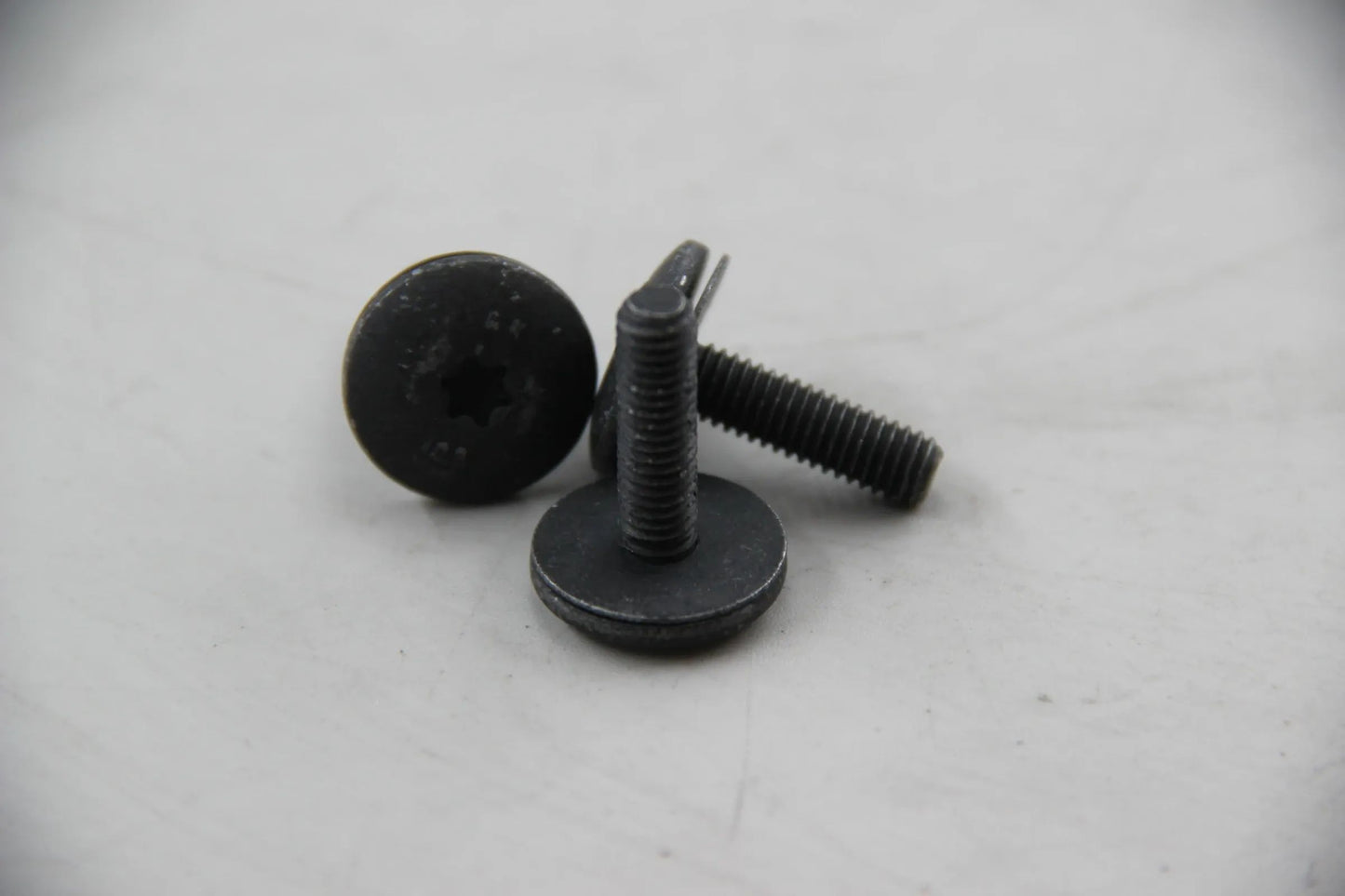 Original BMW E39 E60 3x Torxschraube mit Scheibe ISA M6X22 NOS NLA 51248224983