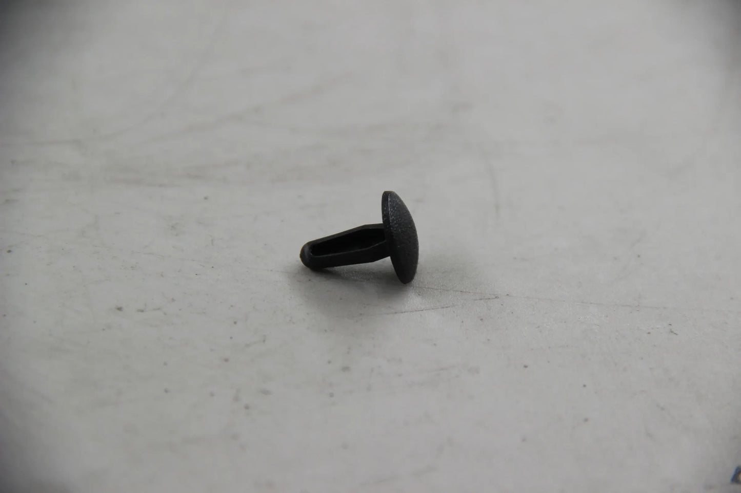 Original BMW E46 316i-330i E39 520i-540i M5 E65 E66 E67 G11 G12 Clip 51348204145