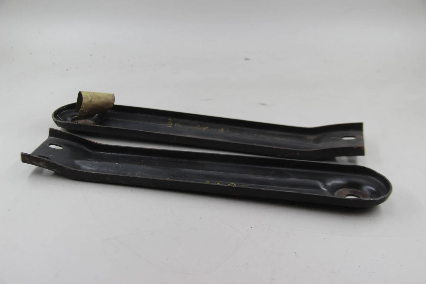 Original BMW E12 518i-535i E24 628CSi-635CSi E3 E9 NK 2x Schubstrebe 33333628172