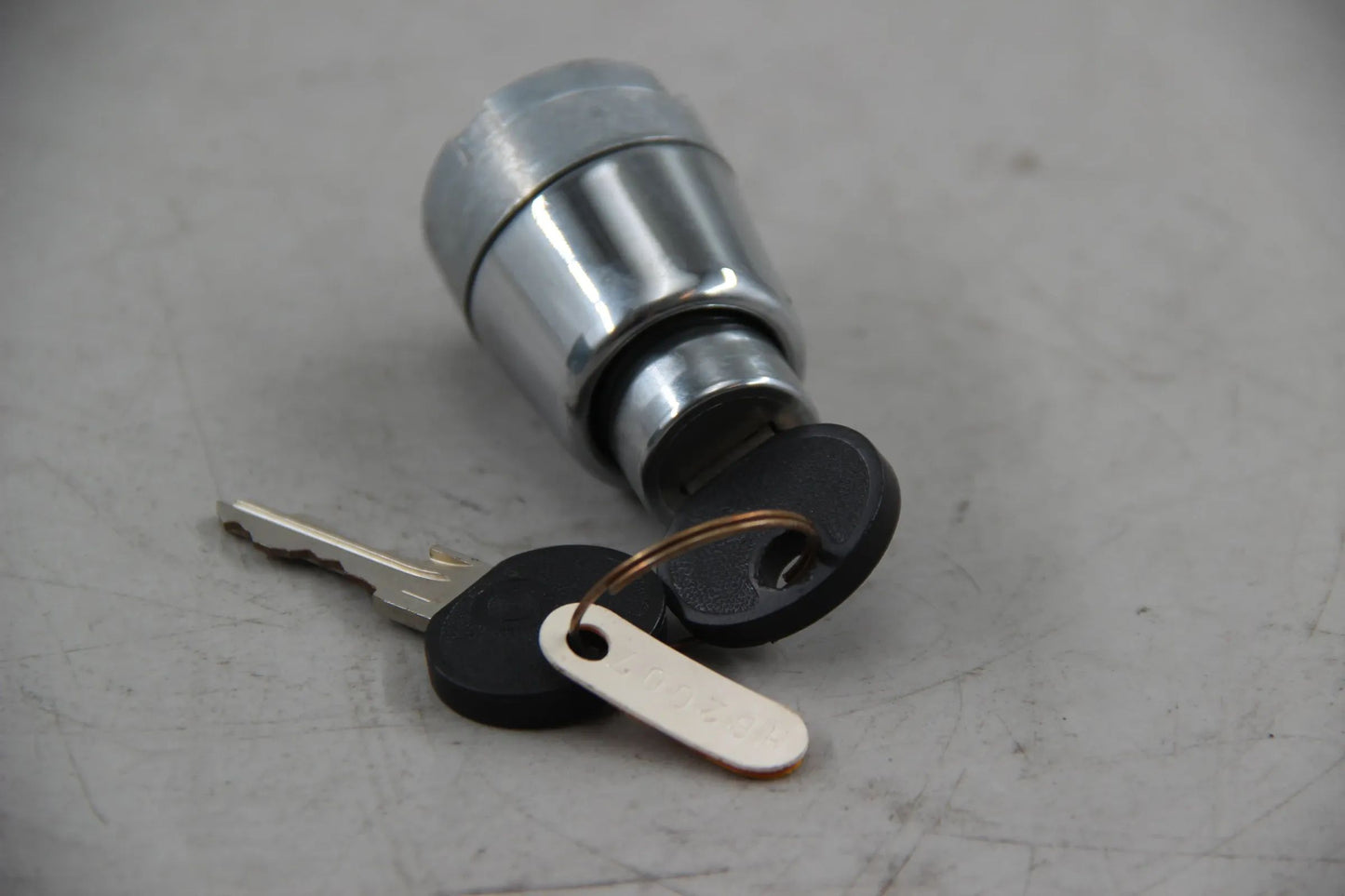 Original BMW E12 520i 528i E24 Heckklappenverschluss mit Schlüssel 51241808892