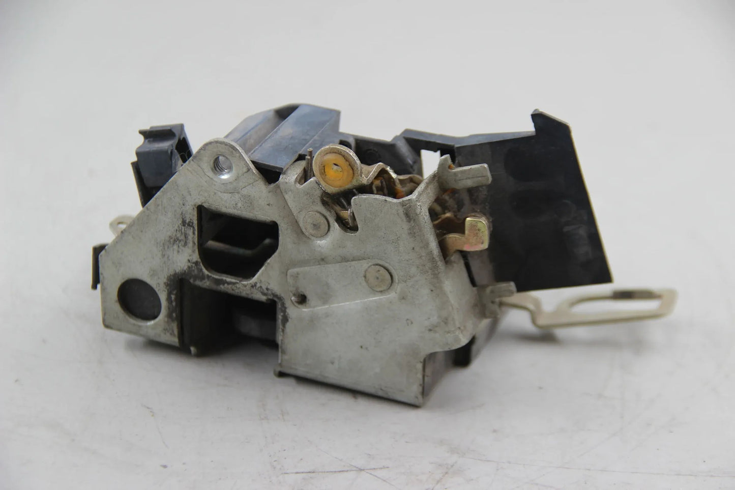 Original BMW E36 316i-328i M3 Drehfallenschloss vorne rechts 51218122204