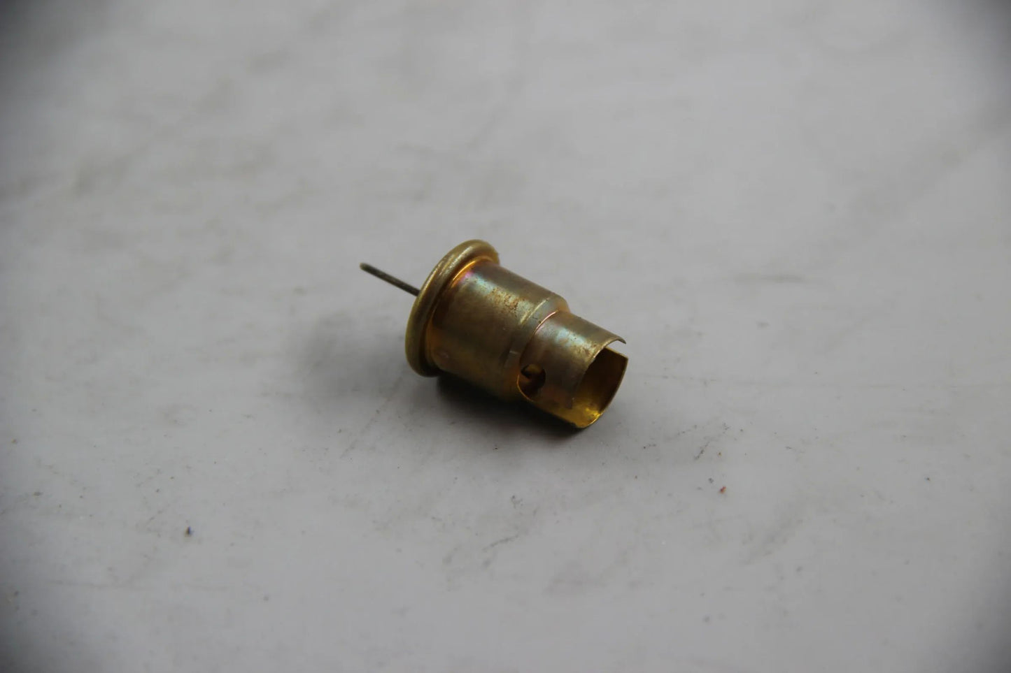 Original BMW E10 E3 E9 NK E21 E30 E12 E24 628CSi Lampenfassung 62148680130