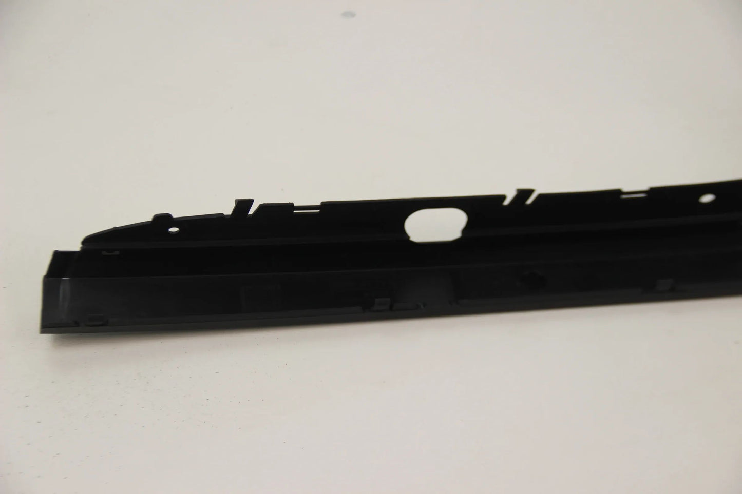 Original BMW E38 728i-750i Limousine Stossleiste vorne rechts 51118125310
