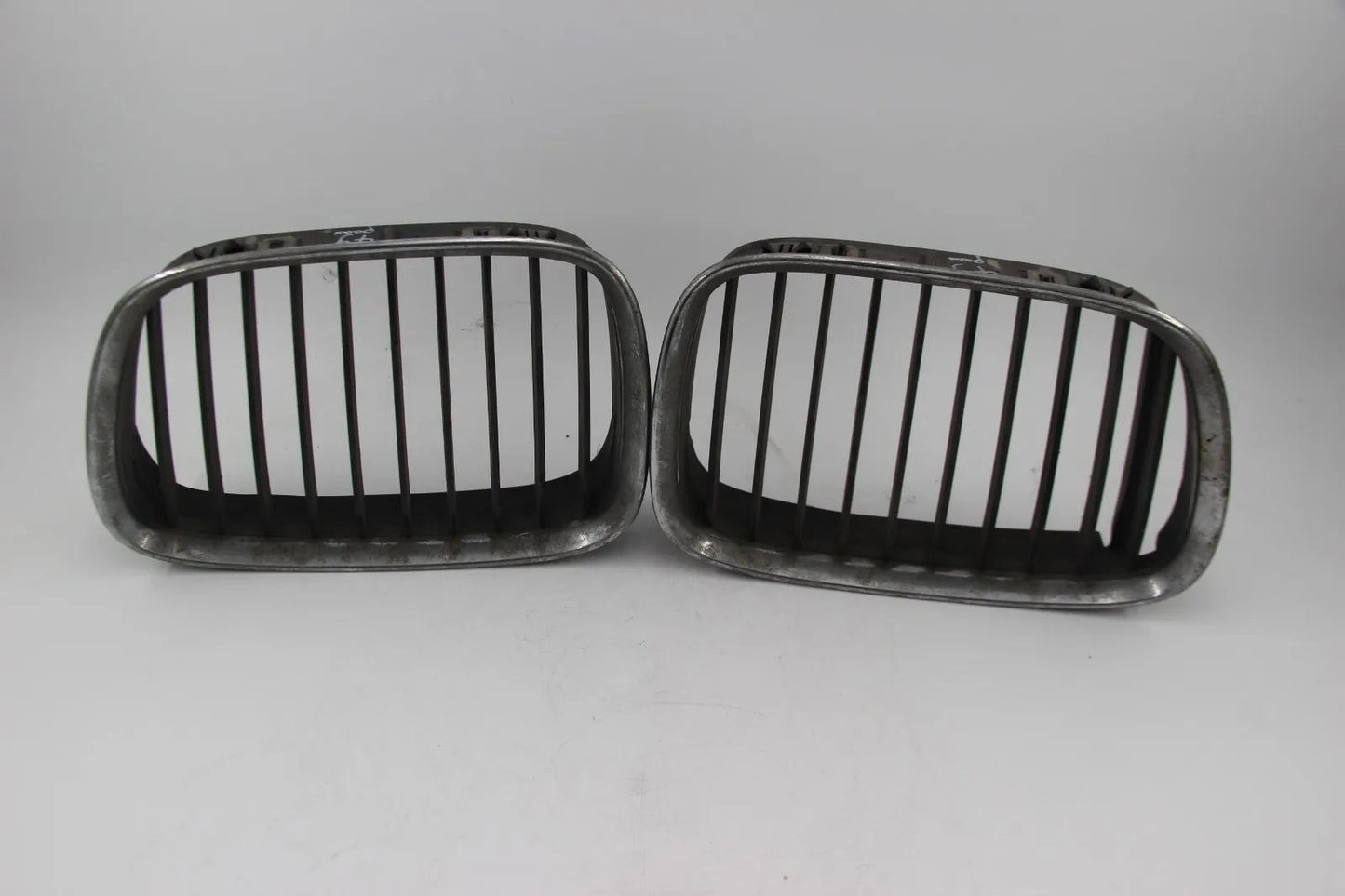 Original BMW E39 5er 520i-540i M5 Ziergitter Niere Vorne Chrom 8159311 8159312