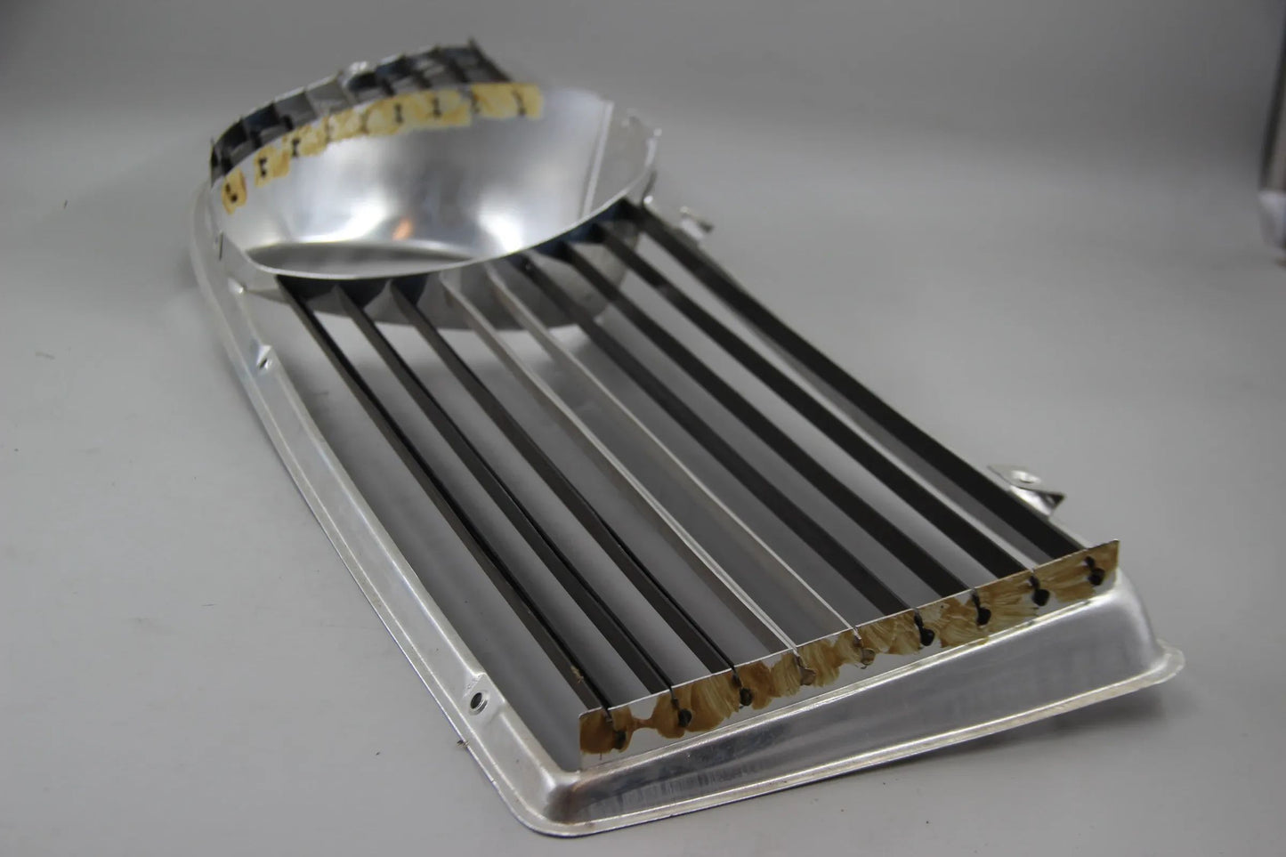 Original BMW NK 1800 4-Zyl. Ziergitter rechts schwarz-silber NOS NLA 51131802104