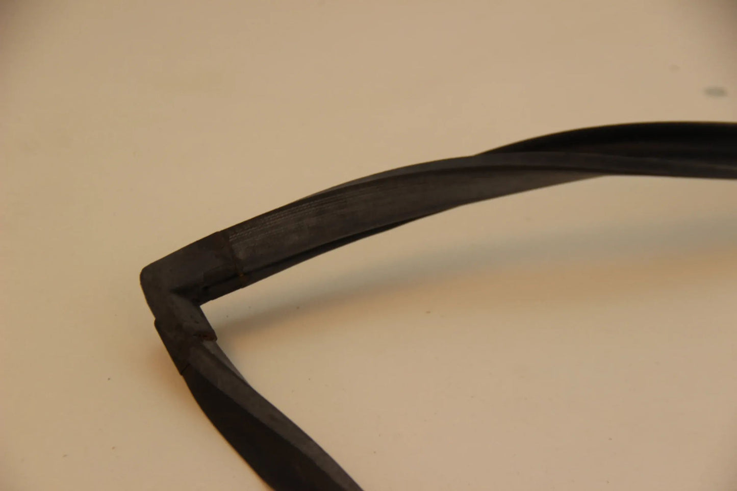 Original BMW E12 518 518i 520 520i 525 528 528i 530i 535i Abdichtung 51241817087