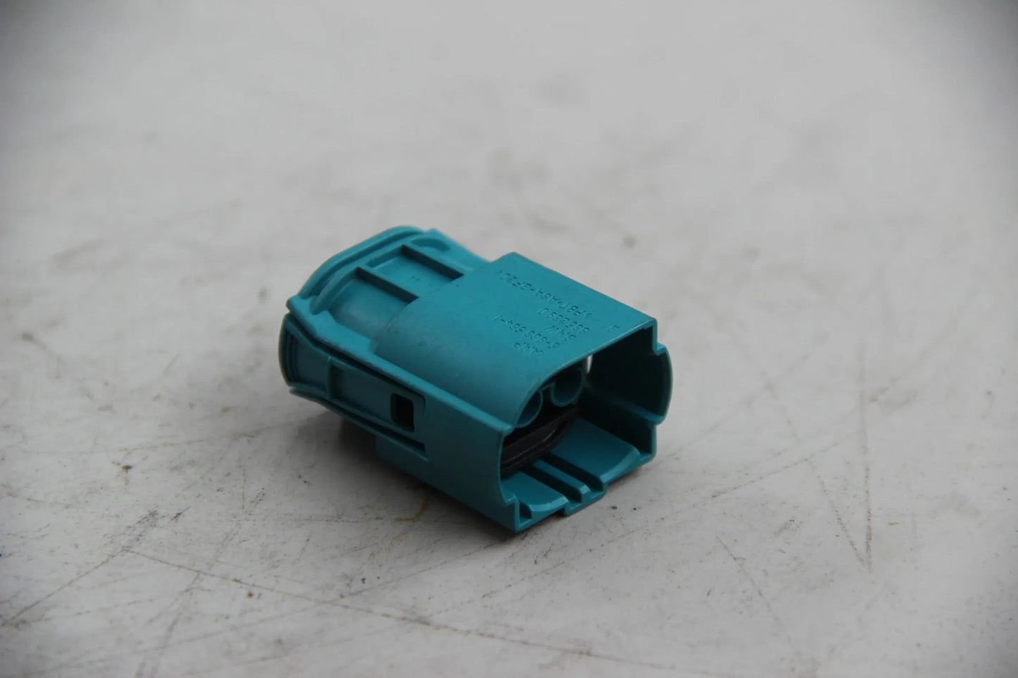 Original BMW E82 E88 E46 Universal-Buchsengehäuse uncodiert NOS NLA 61138352390