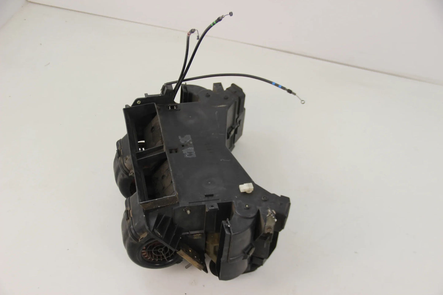 Original BMW E24  Heizungskasten