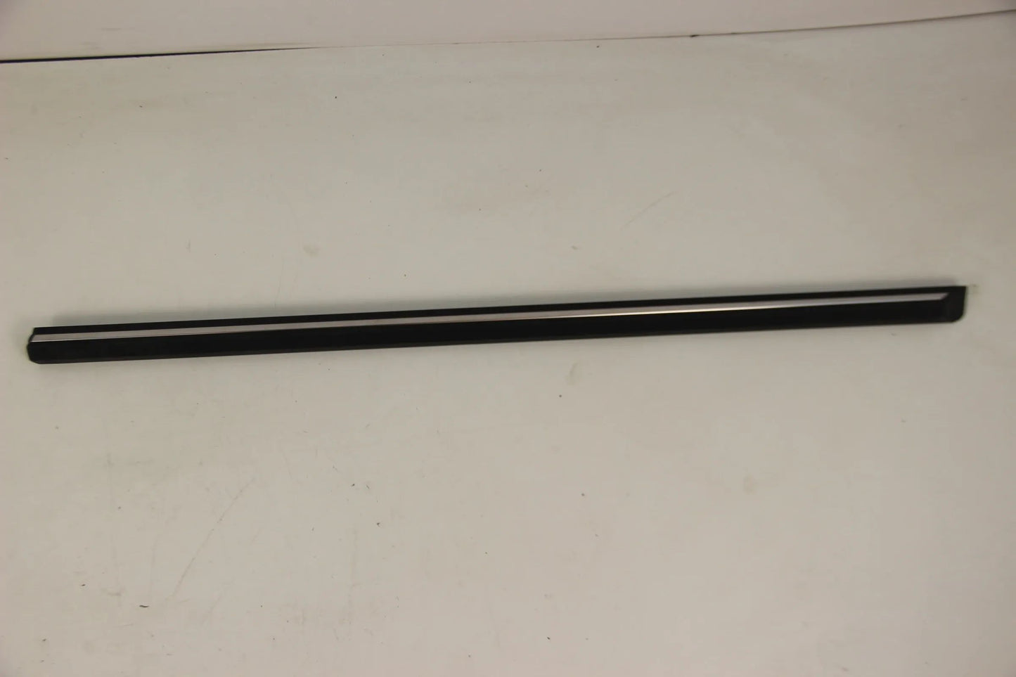 Original BMW E30 316i-325i Stossleiste Tür vorne rechts CHROM 51131904770