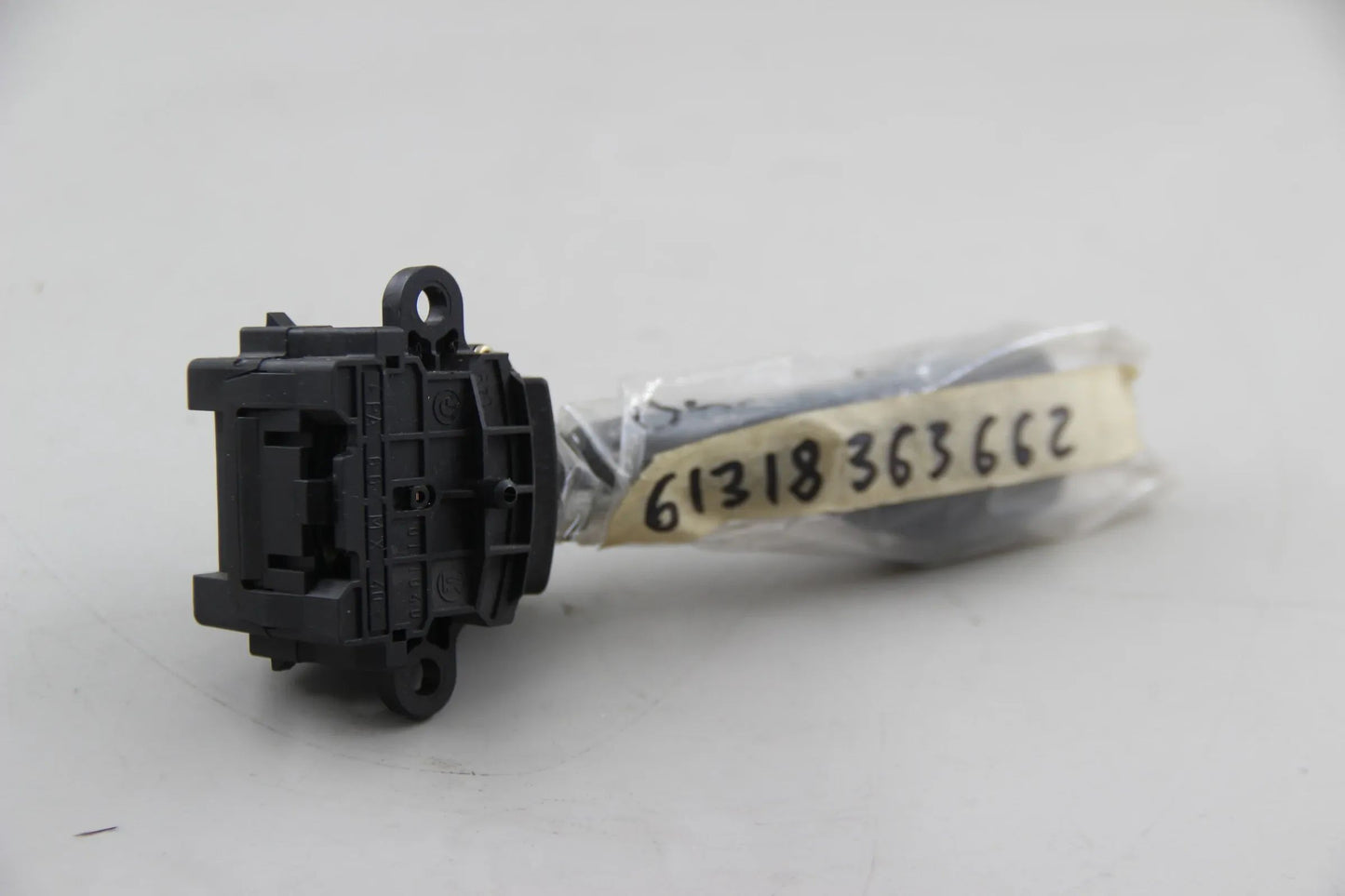 Orig. BMW E46 316i-330i E83 E85 E86 Schalter Blink-Abblend-Fernlicht 61318363662