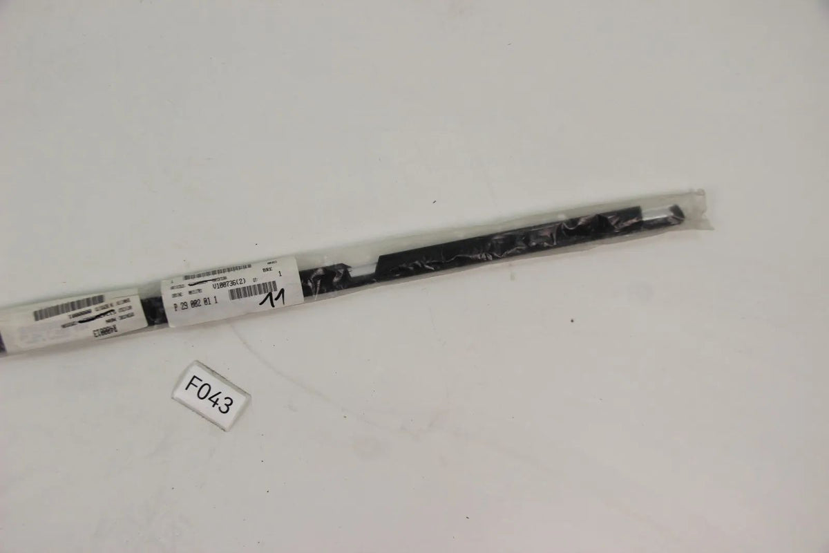 BMW E46 3er Touring 316i-330i Schachtabdeckung aussen rechts chrom hinten