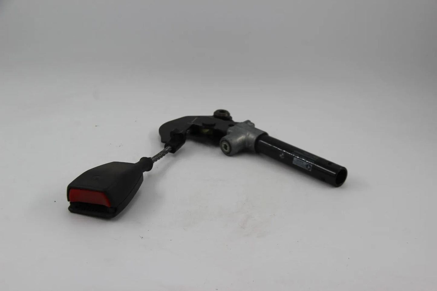 BMW E39 E38 5er 7er Untergurt mit Gurtstrammer vorne rechts NOS 72118150660 Neu